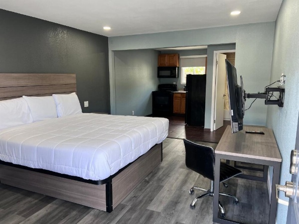 Surf City Inn & Suites image 25